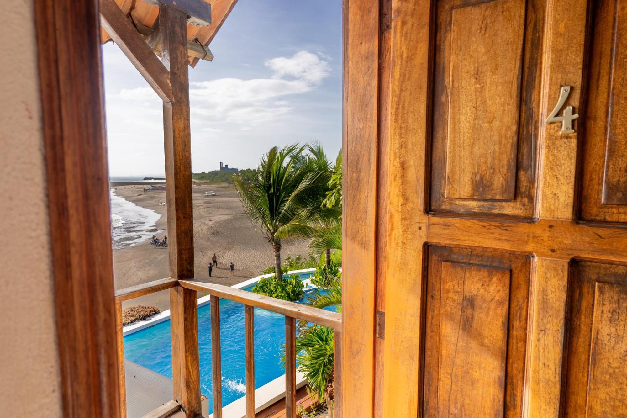 Miramar Surfcamp Villa Puerto Sandino Exteriör bild