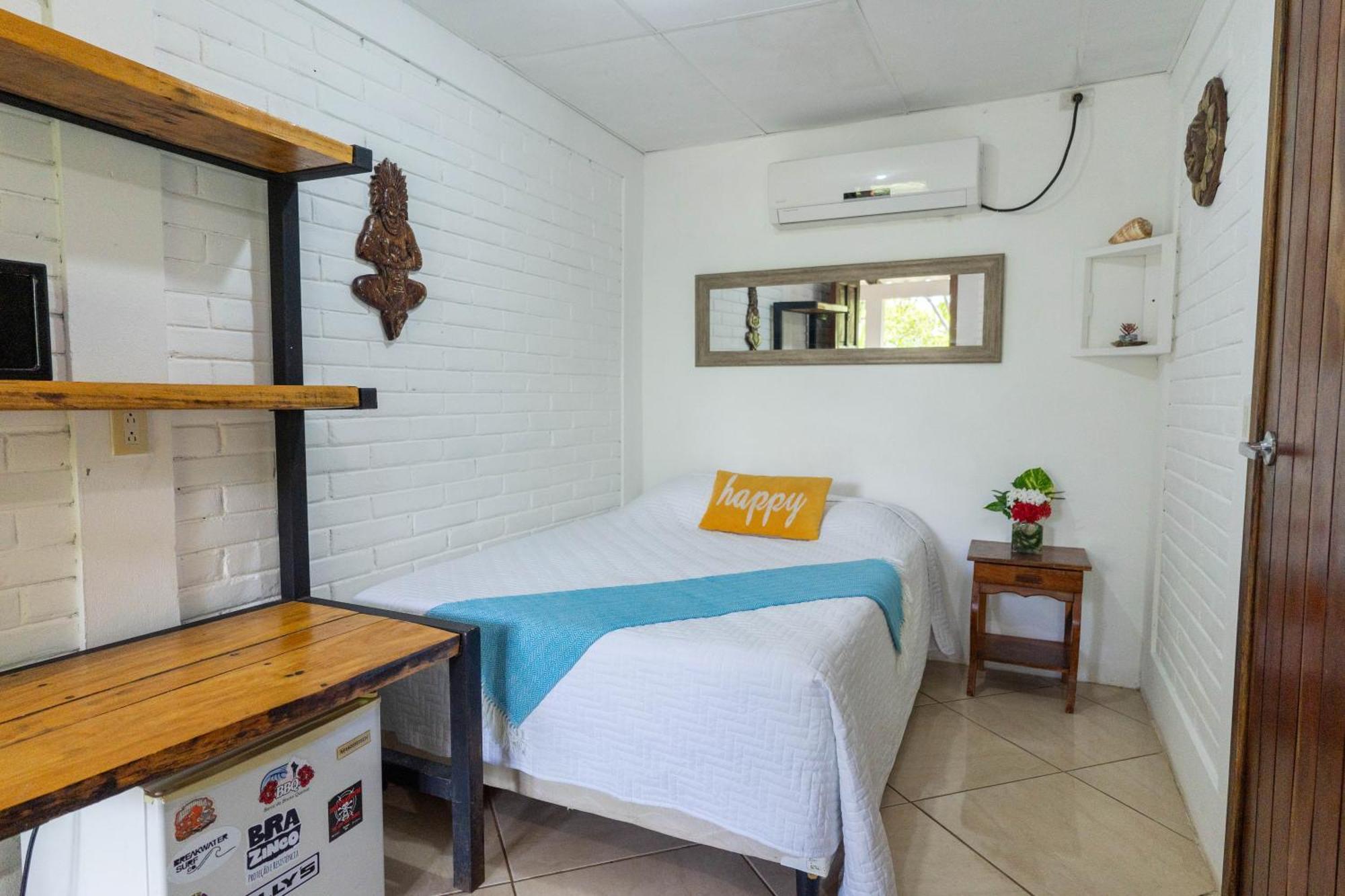 Miramar Surfcamp Villa Puerto Sandino Exteriör bild